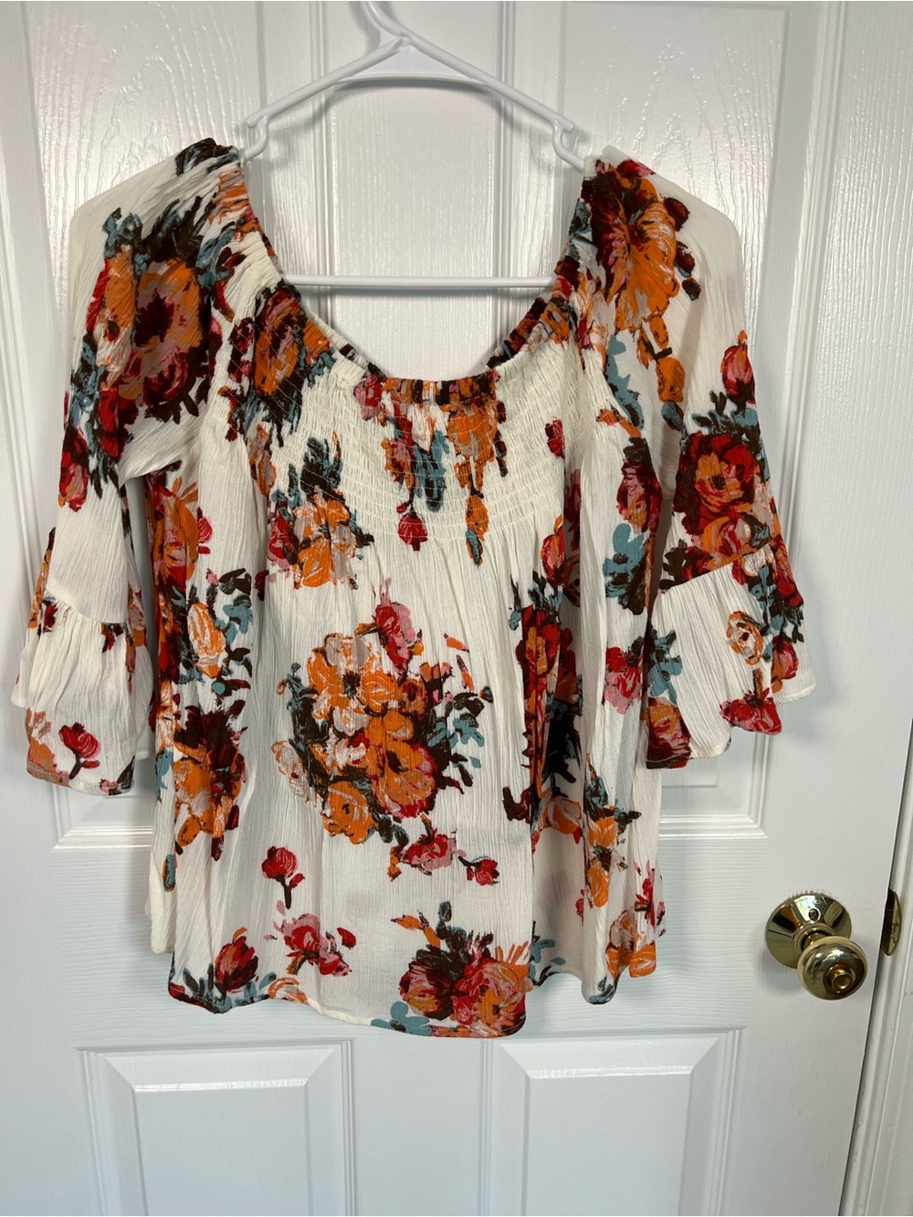 Altar’d State boho off the shoulder blouse size small- perfect for fall!